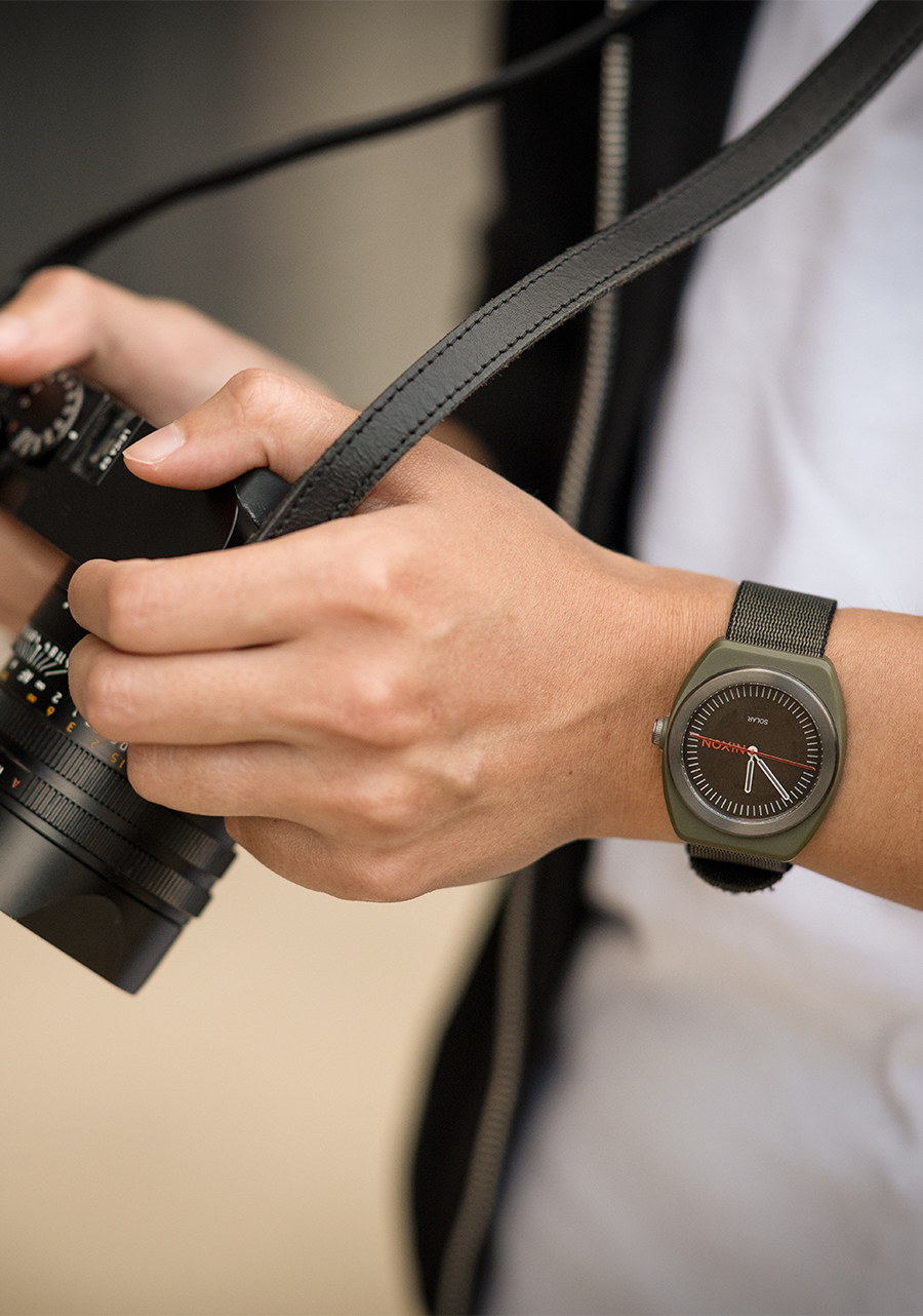 
NIXDEV01 Light-Wave Analog Watch - Surplus - View 5